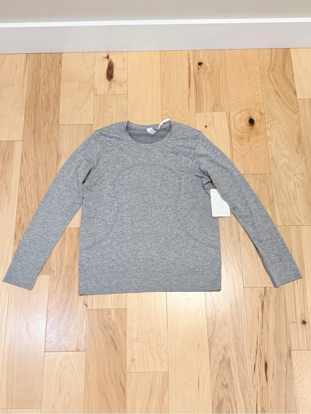 NWT Lululemon Women’s Swiftly Relaxed Long Sleeve Shirt